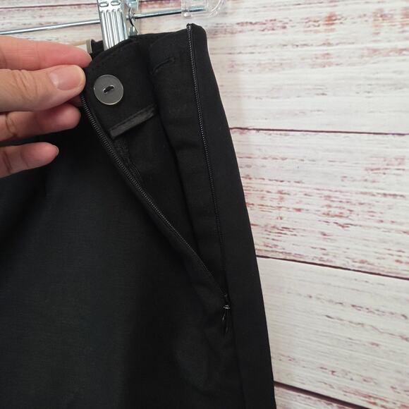 Chico's Serene Stretch Black Crop Pants Sz 1X Side Zip Slit The Ultimate Fit NWT - Picture 3 of 13
